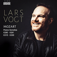 MOZART, W.A.: Piano Sonatas Nos. 2, 3, 8 and 13 (Vogt)